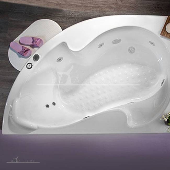 Silvia whirlpool bath top view