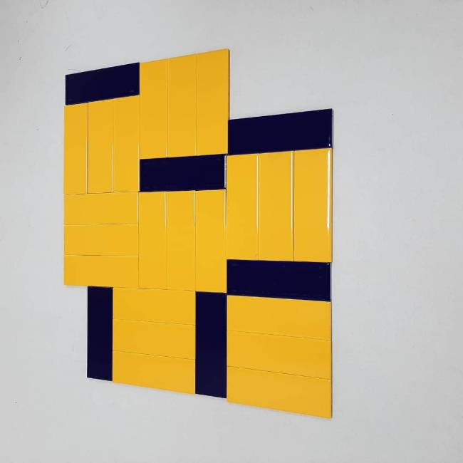 Picture of Piato yellow Border tile